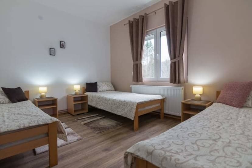 Spavaca soba Vikendica Naxi Guest House Tara