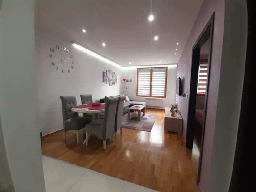 dnevna soba sa trpezarijom Apartman Apartmani Snezana1 Zlatibor